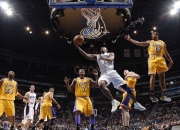 爱游戏tv-欧洲红魔的温柔绞杀，与巴西少年的越境一击，2026世界杯B组暗藏的权力交割