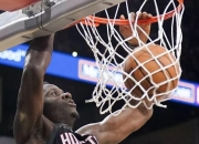 AYXapp下载-江苏队轻取马刺，高诗岩高光表现