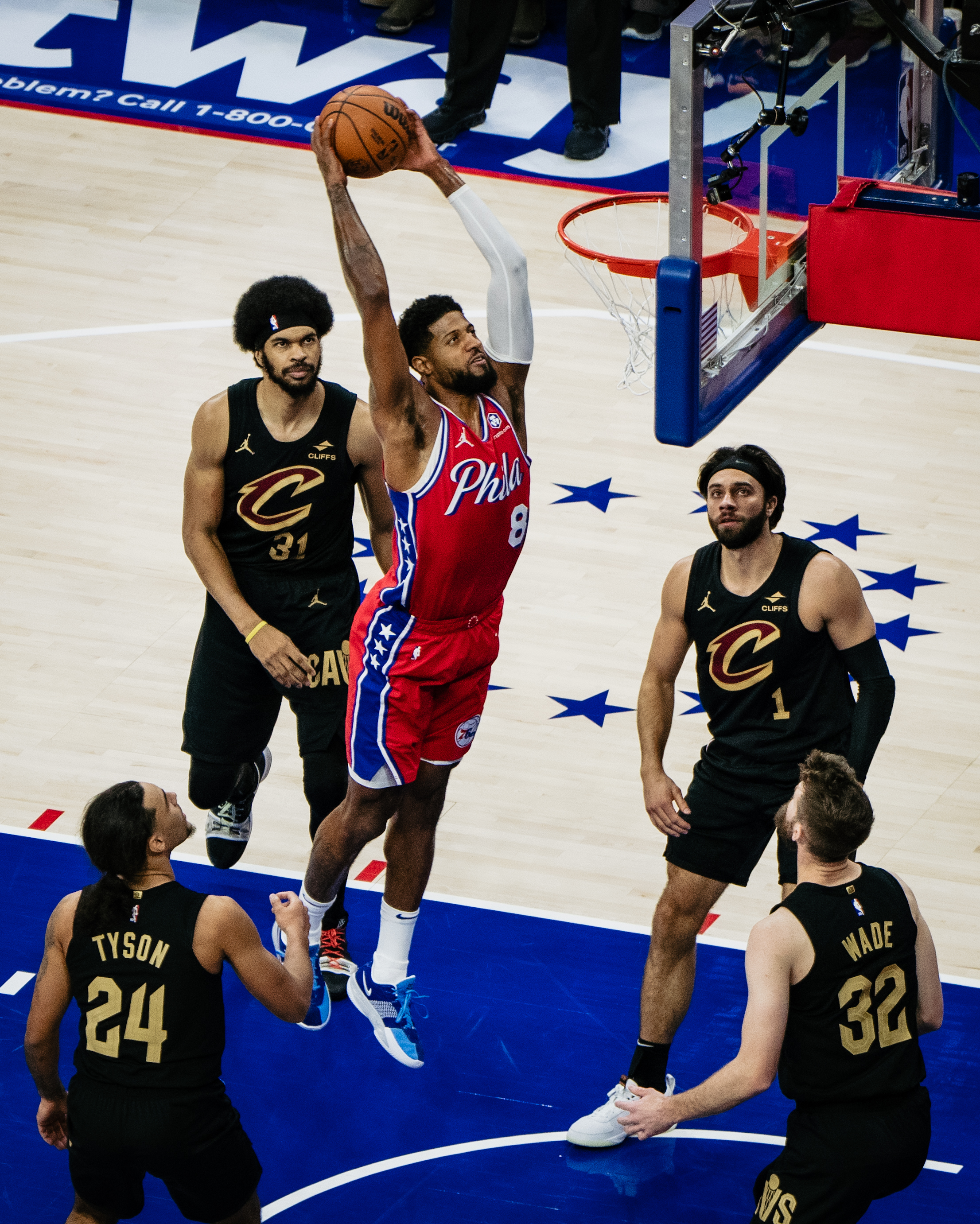 步行者绝杀日本男篮，米切尔三分雨点燃全场