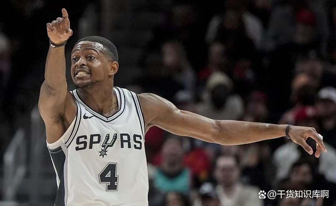 灰熊逆转马刺，布克统治全场