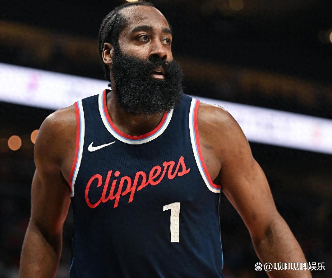 四川队逆转上海队，哈登惊艳四座