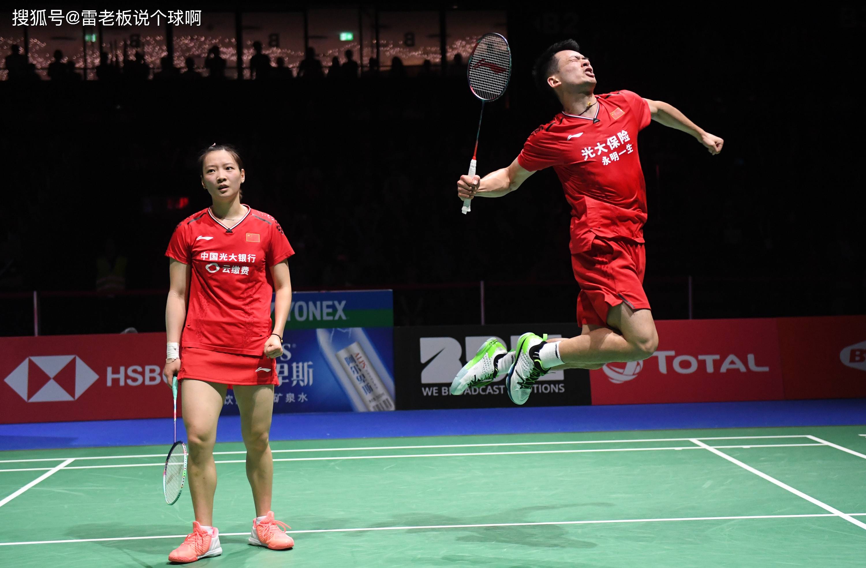 韩国羽毛球双打横扫对手,轻松跻身八强 韩国羽毛球双打横扫对手,轻松跻身八强