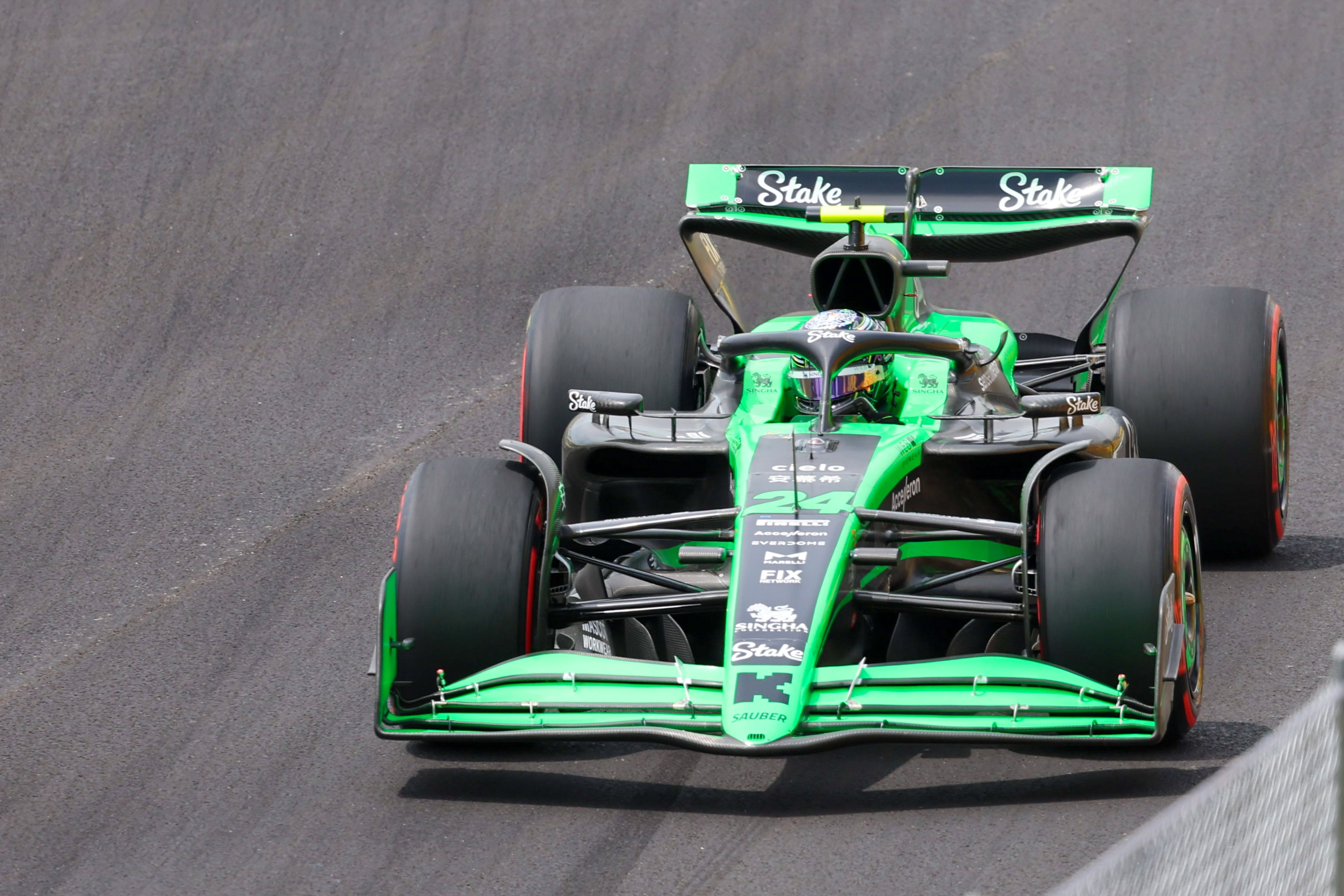 迈凯伦力克索伯车队,周冠宇刷新纪录 迈凯伦力克索伯车队,周冠宇刷新纪录