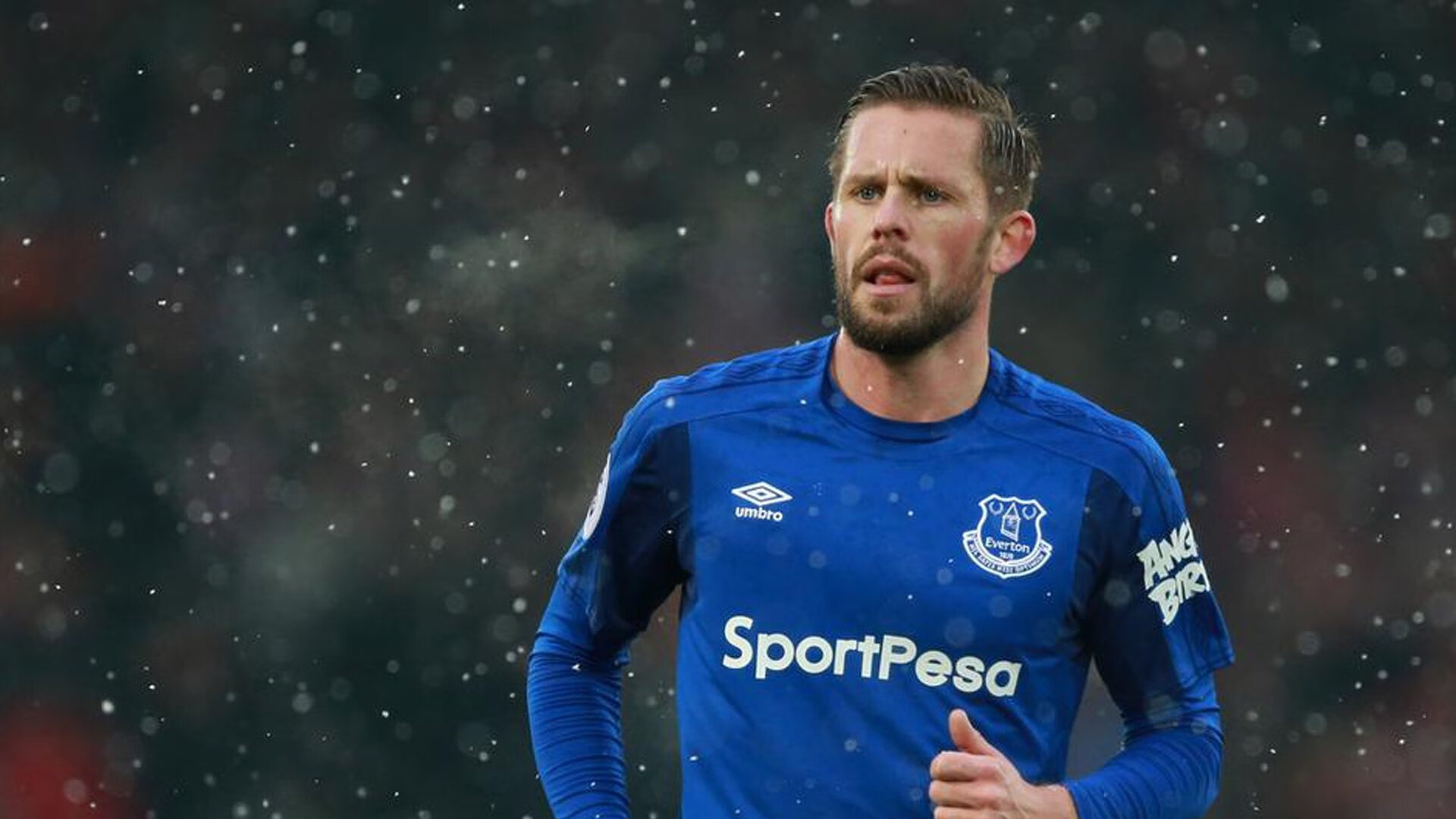 英超争冠焦点战，开拓者击败老鹰，一场跨越时空的胜利隐喻