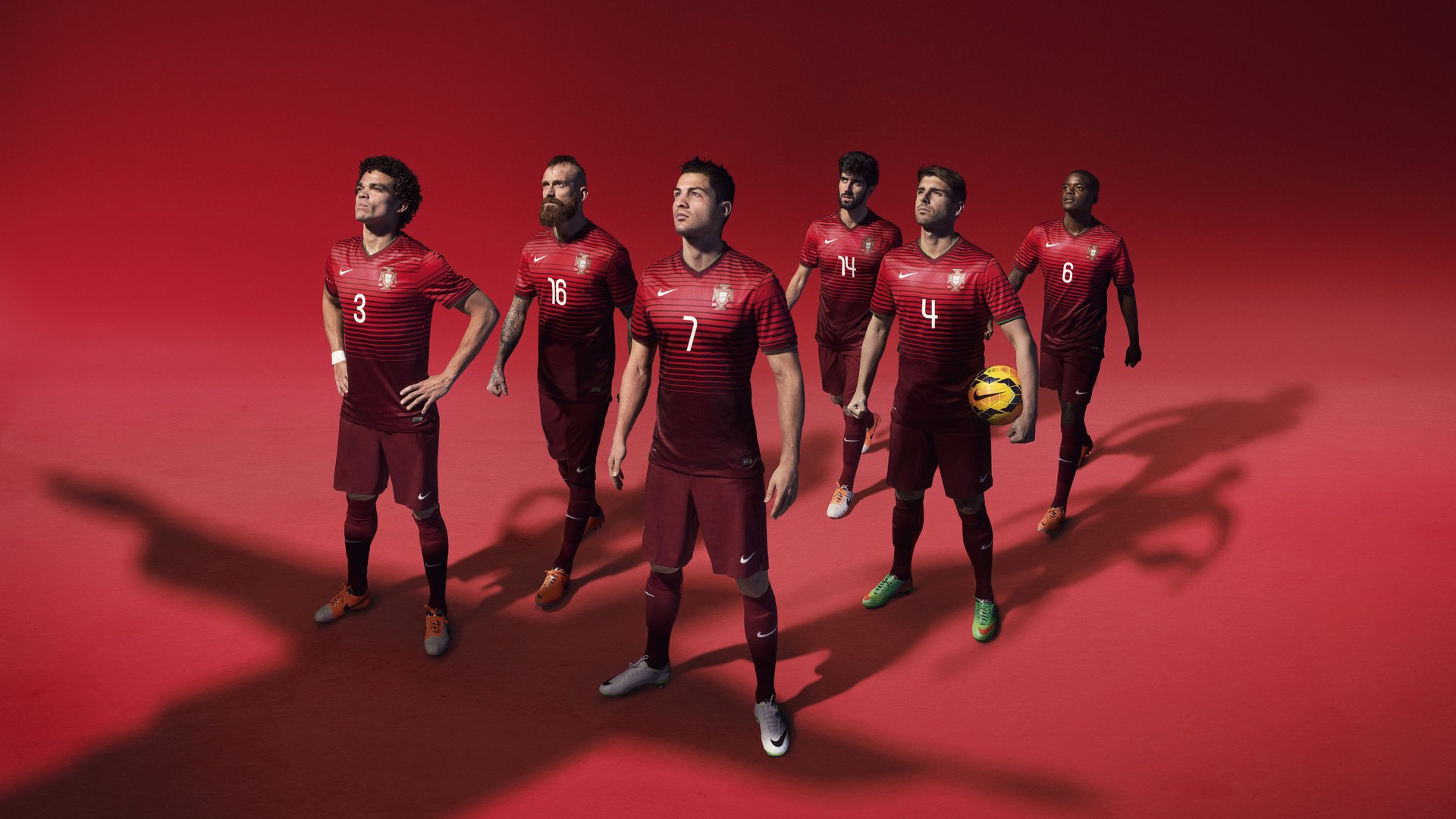 双城记，英超争冠焦点战与公牛绝杀上海—体育叙事中的宿命时刻